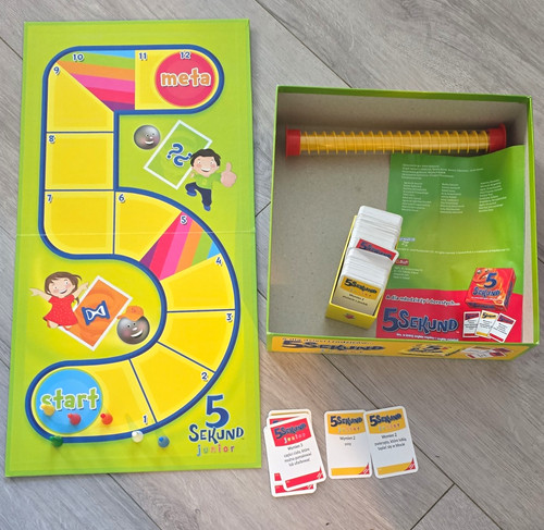 Trefl sekund junior - sekund, trivia